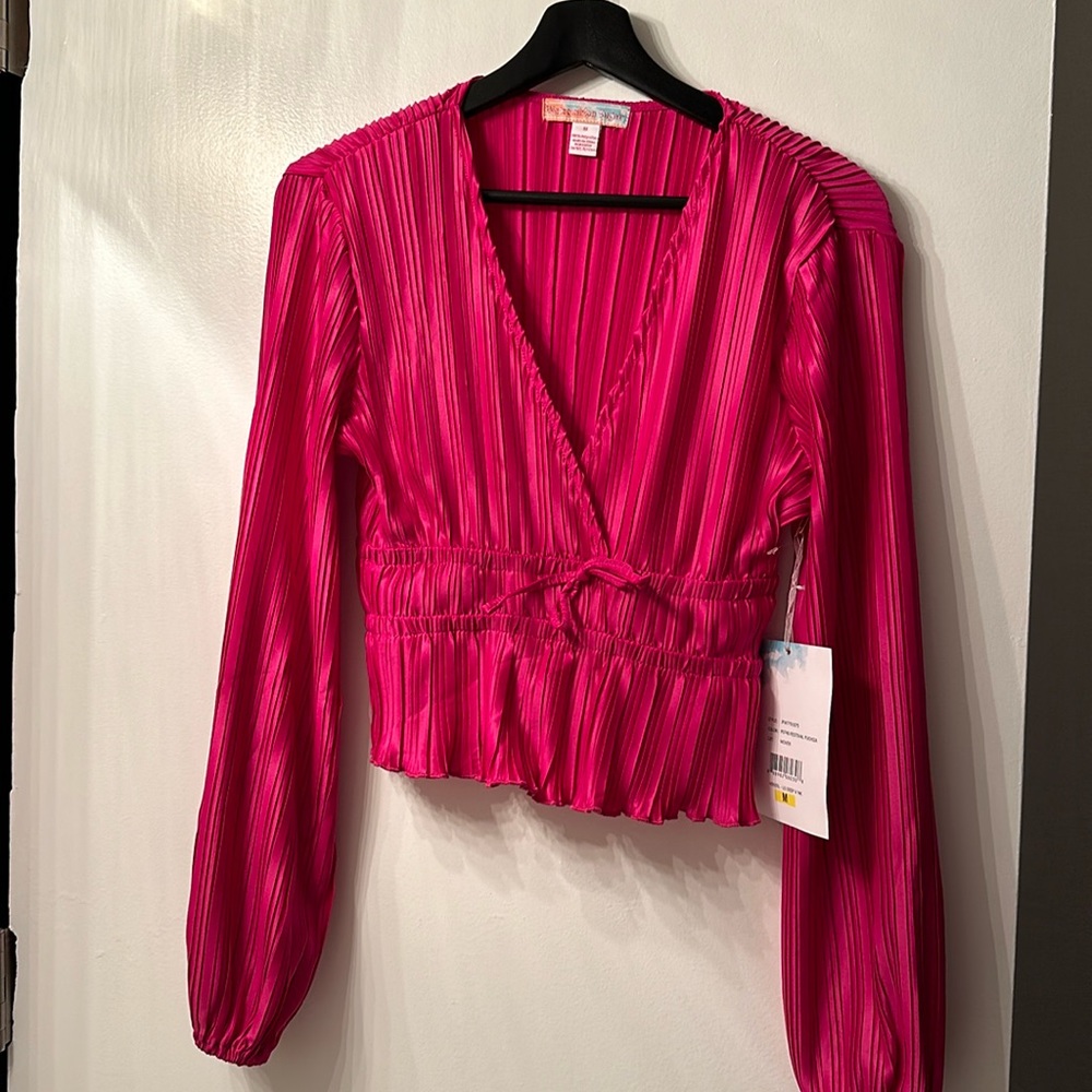 NWT, Women's pink Blouse  Cinched Center Front with elastic, Long Bell Sleeves,M